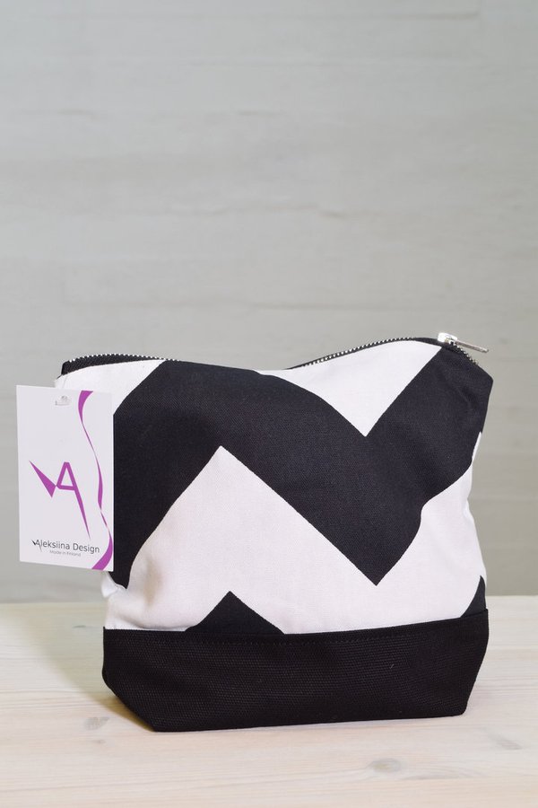 Aleksiina Design Mukana Makeup Bag Black & White