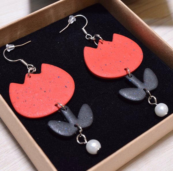 Aleksiina Design Poem Flower earrings, red