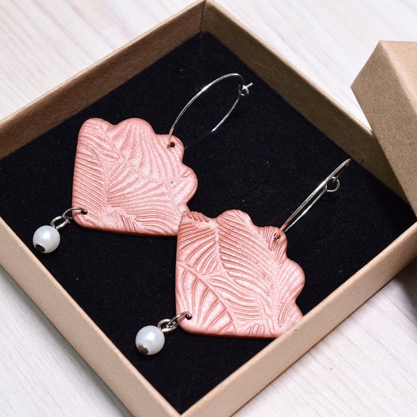 Aleksiina Design Fan earrings with pearl, rose gold